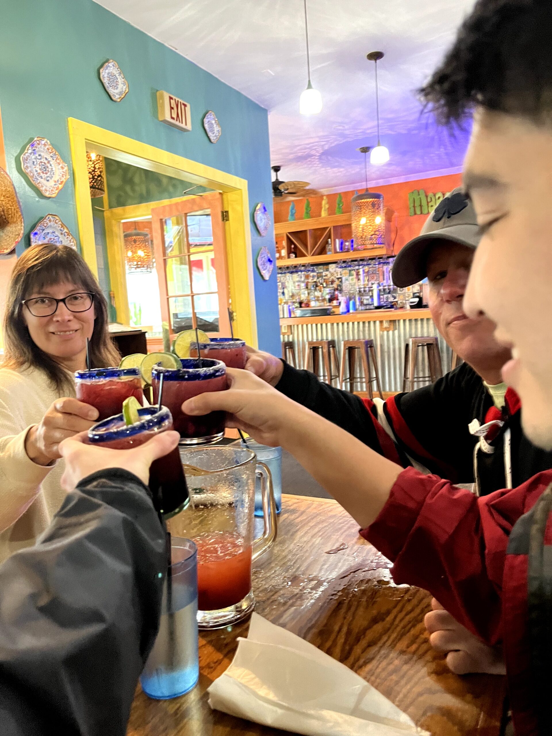 Cheers to the ultimate vaycay! This was also post getting our trail hiking shoes so we were extra pumped to get this show on the road. The marg itself was very fruity and flavorful scoring 9/10 ⭐'s.